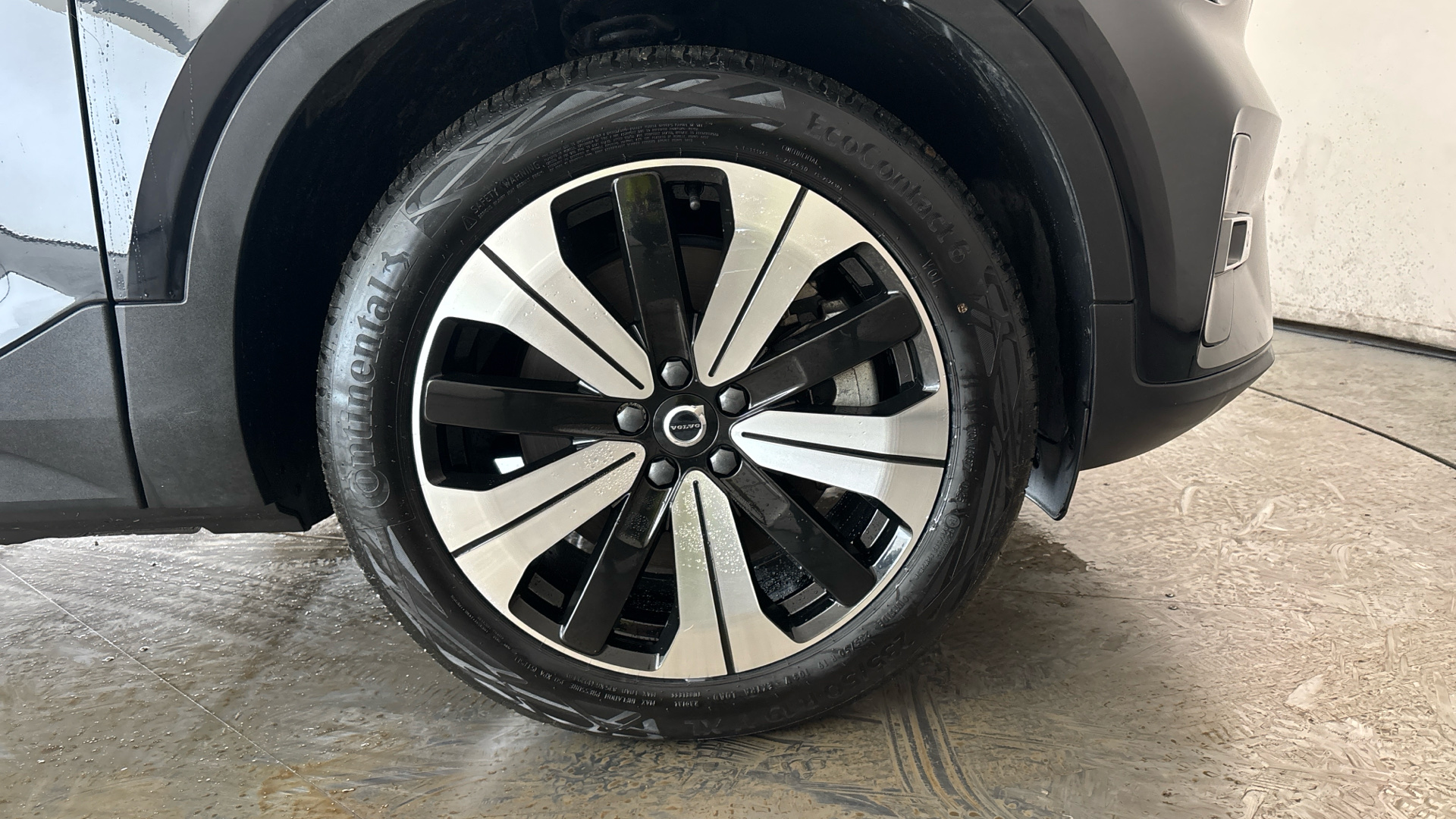 4020855 170kW Recharge Plus 69kWh 5dr Auto