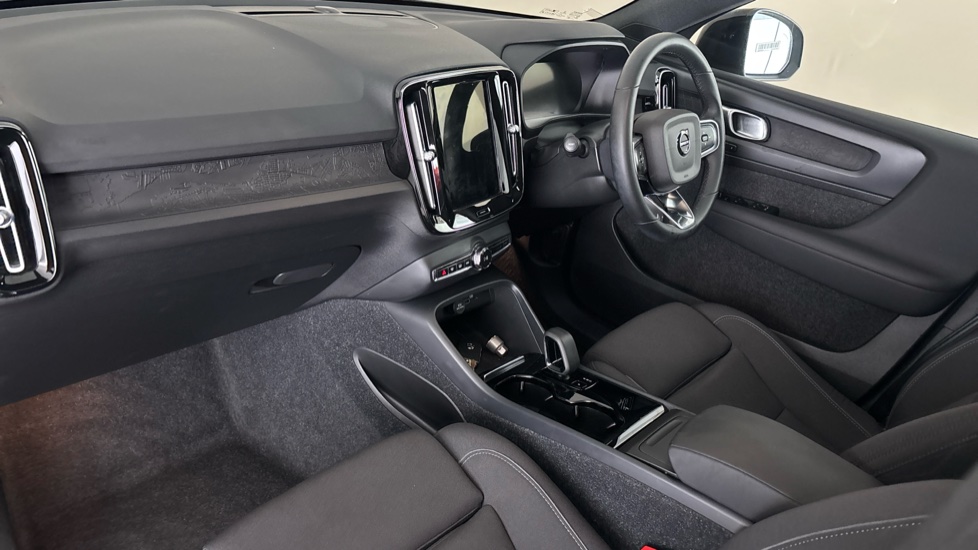 VOLVO XC40 Image 10