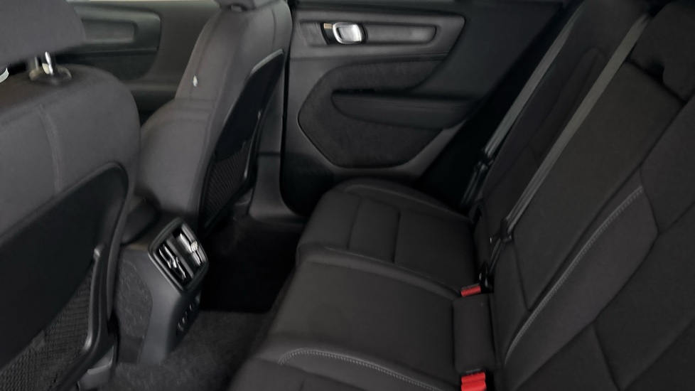 VOLVO XC40 Image 14