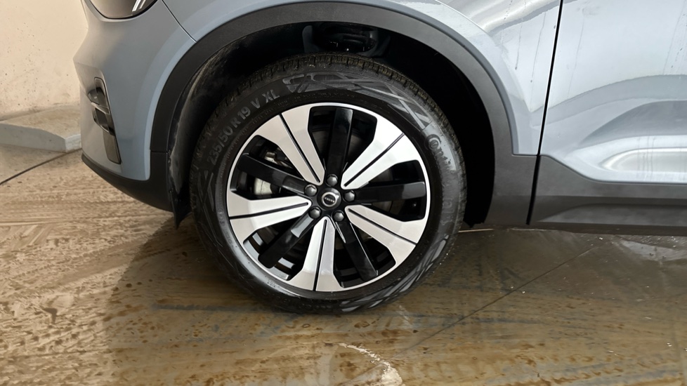 VOLVO XC40 Image 17