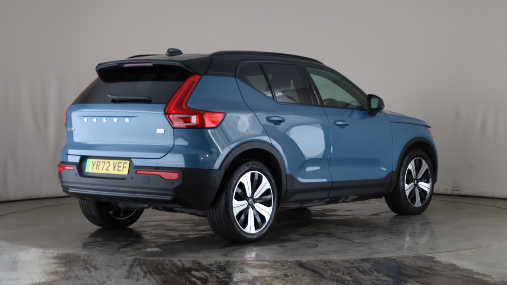 4020752 170kW Recharge Plus 69kWh 5dr Auto