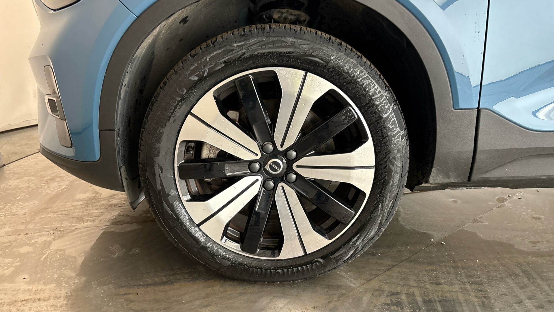 4020752 170kW Recharge Plus 69kWh 5dr Auto