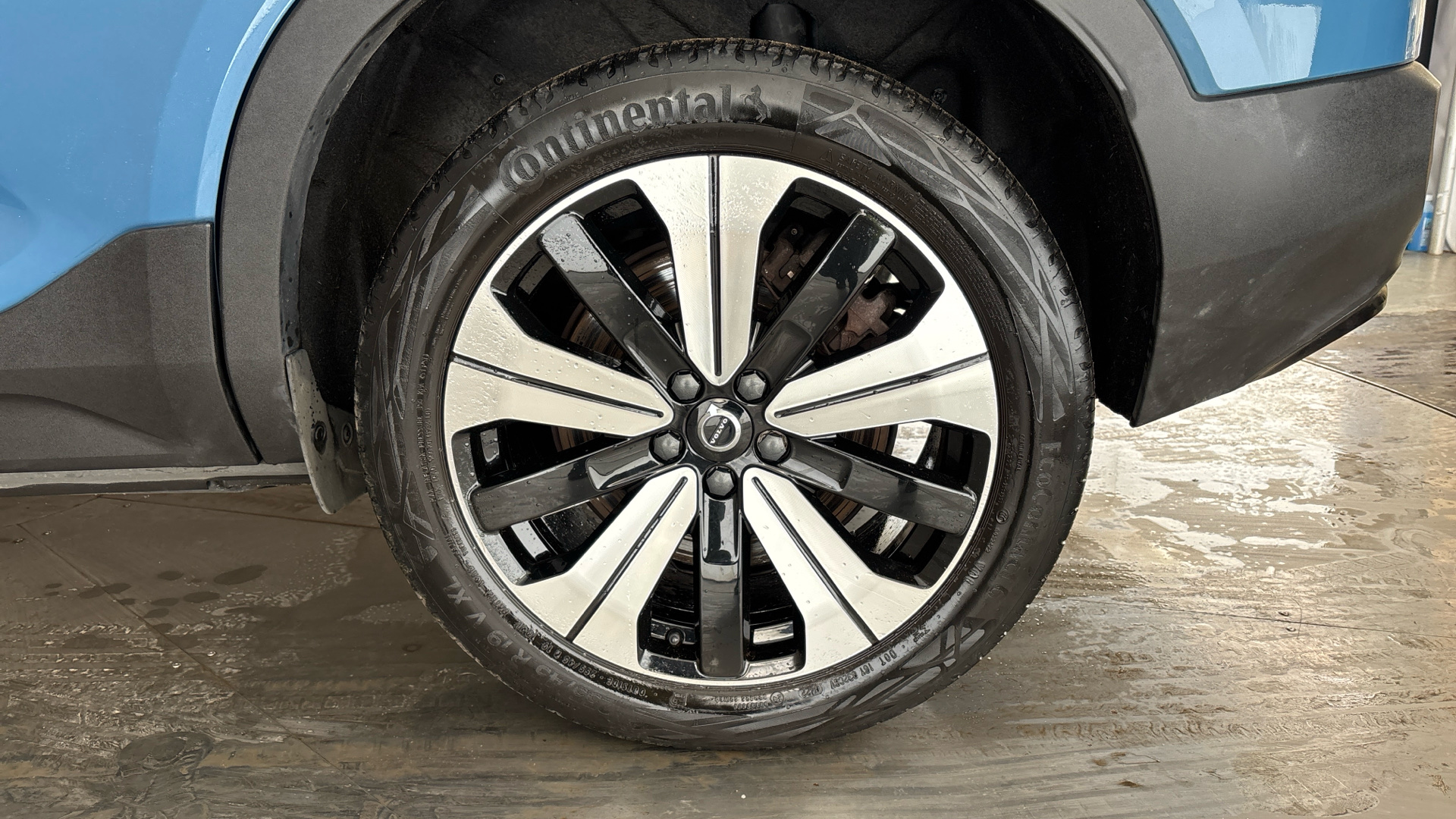 4020752 170kW Recharge Plus 69kWh 5dr Auto