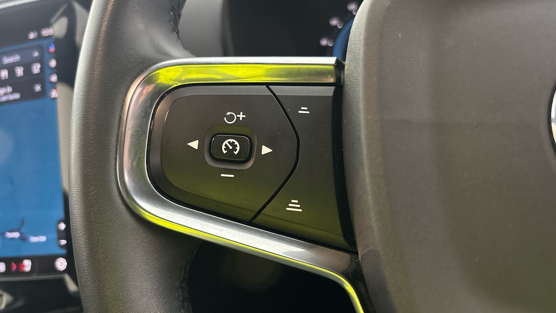 4020752 170kW Recharge Plus 69kWh 5dr Auto