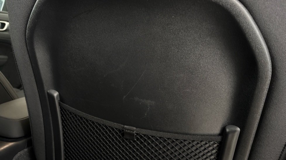 VOLVO XC40 Scratches