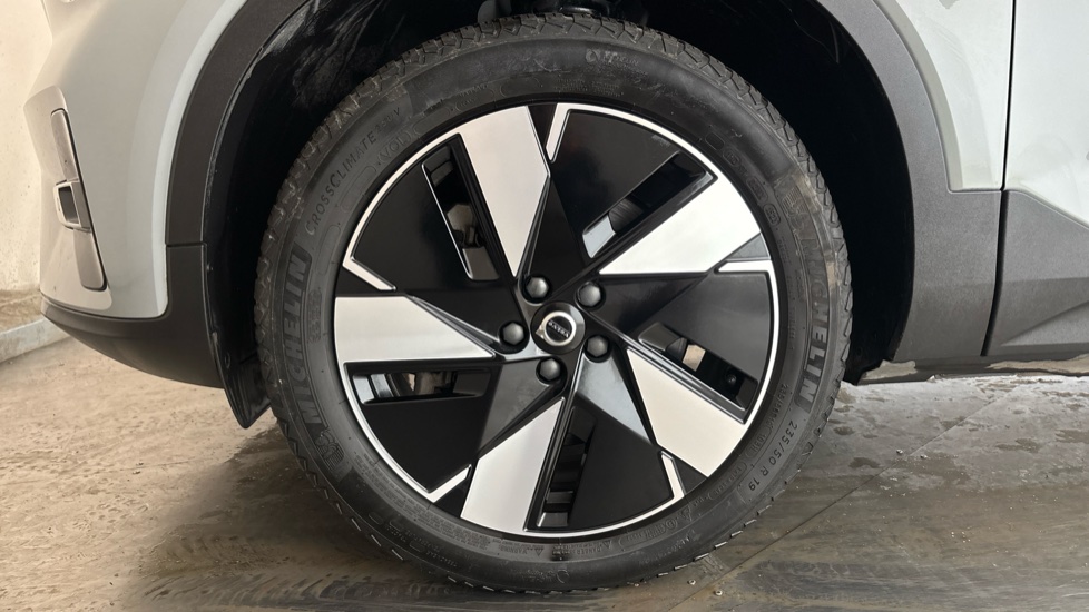 VOLVO XC40 Image 17