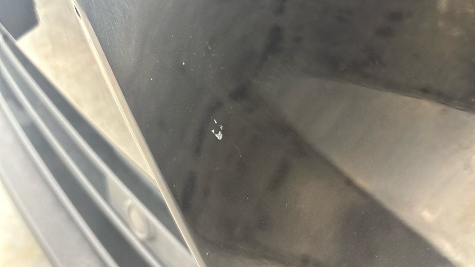 VOLVO EC40 Multiple chips