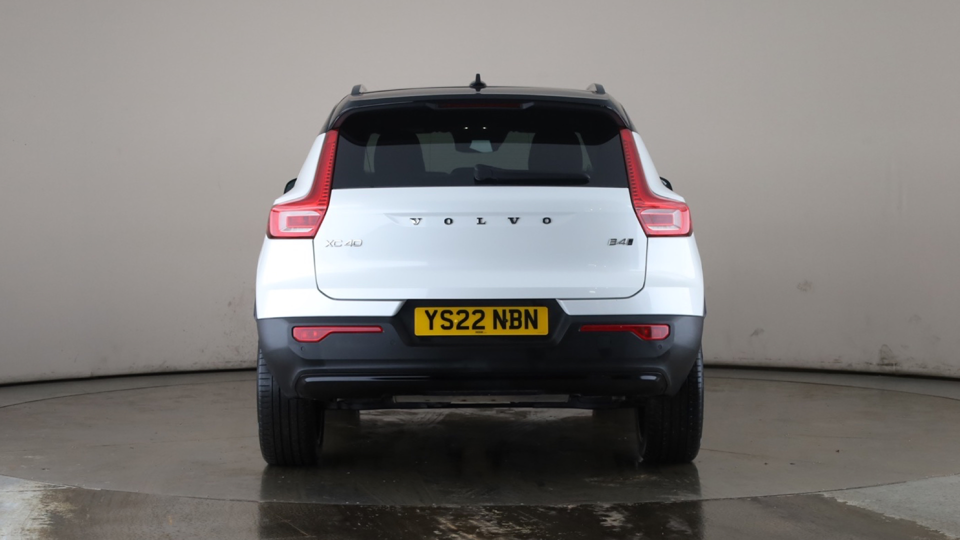 4058315 2.0 B4P R DESIGN Pro 5dr AWD Auto [7 speed]