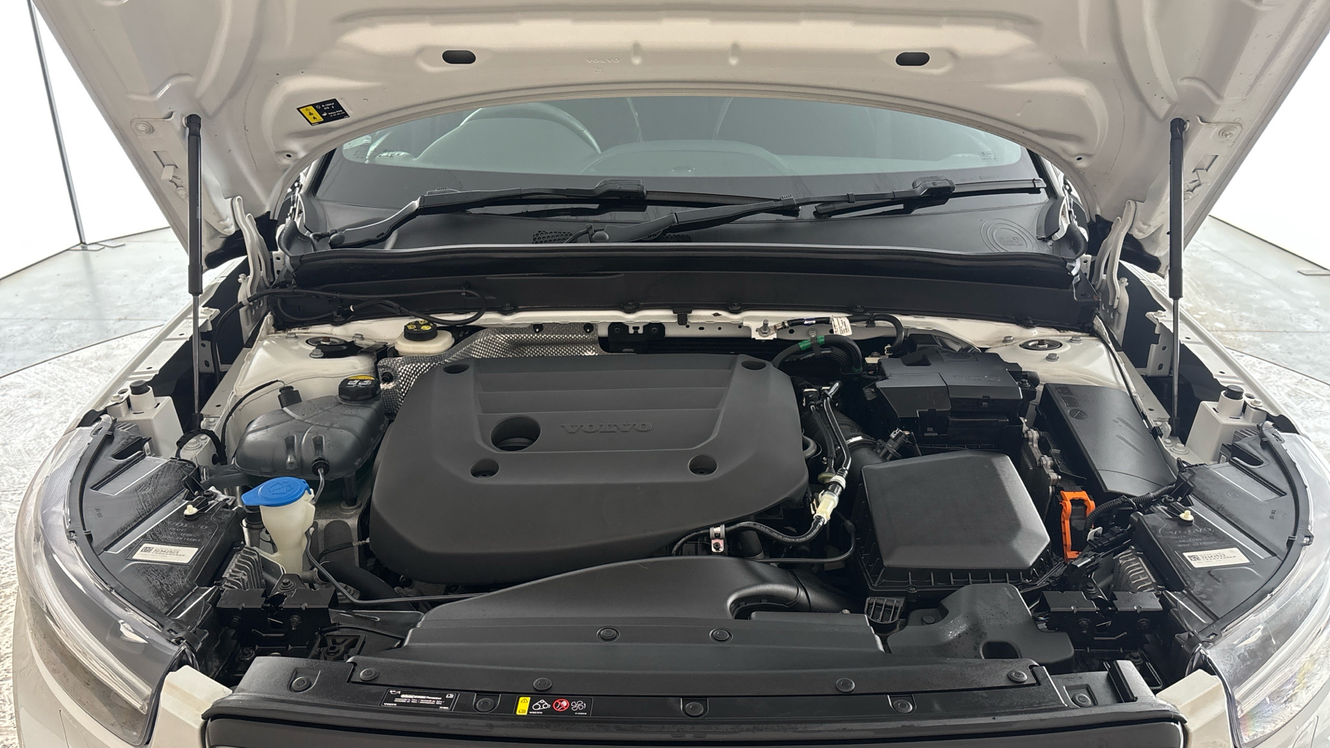 4058315 2.0 B4P R DESIGN Pro 5dr AWD Auto [7 speed]