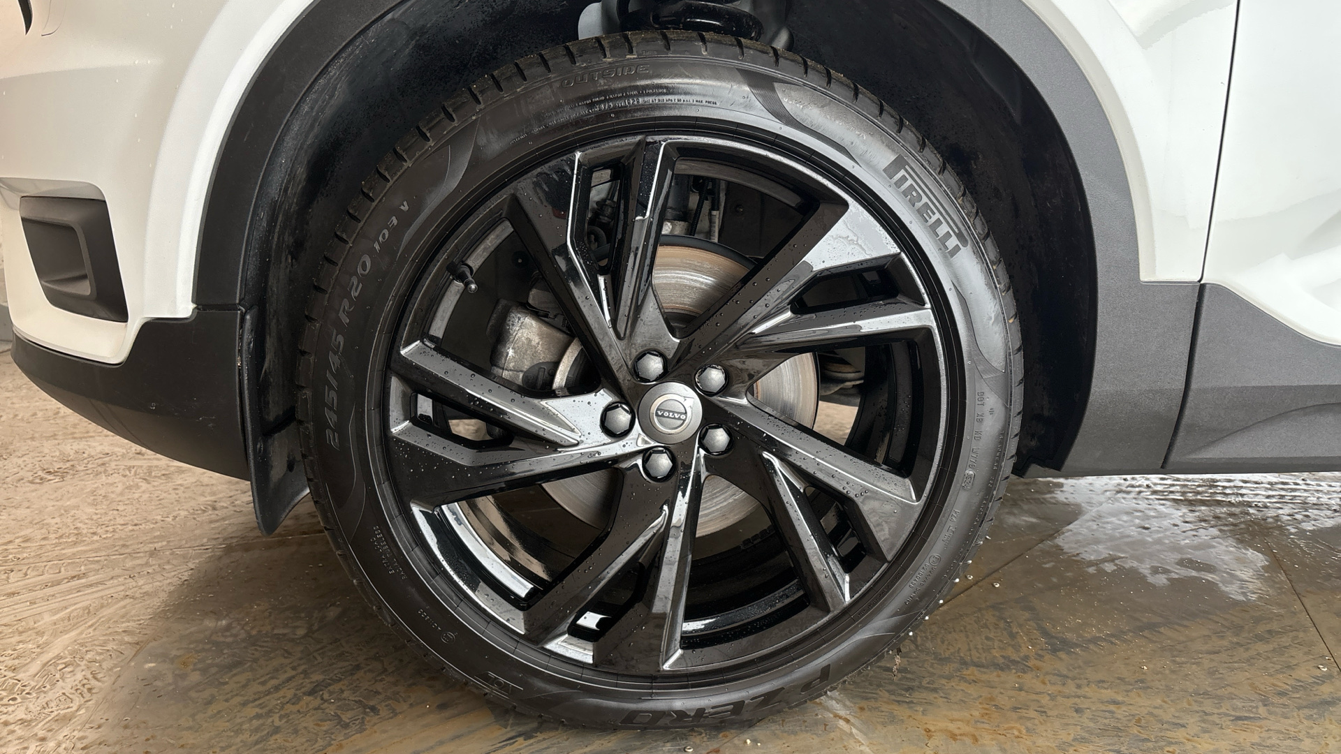 4058315 2.0 B4P R DESIGN Pro 5dr AWD Auto [7 speed]