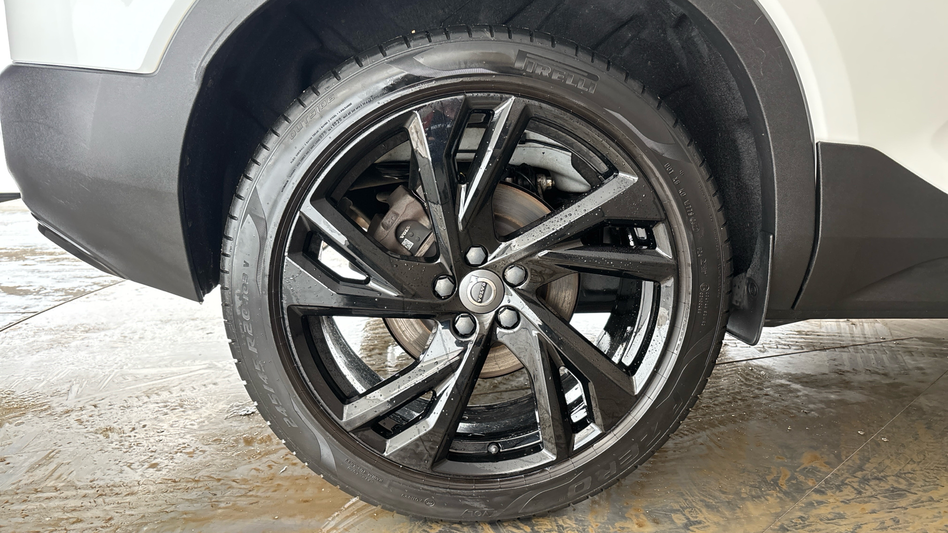 4058315 2.0 B4P R DESIGN Pro 5dr AWD Auto [7 speed]