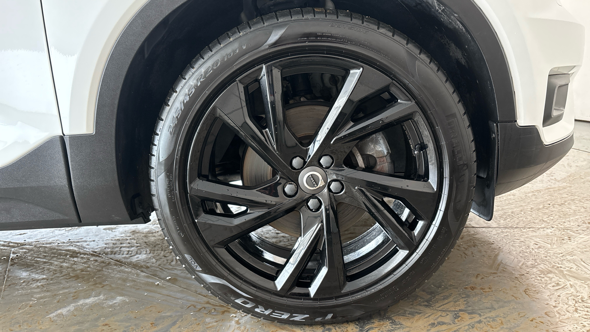 4058315 2.0 B4P R DESIGN Pro 5dr AWD Auto [7 speed]