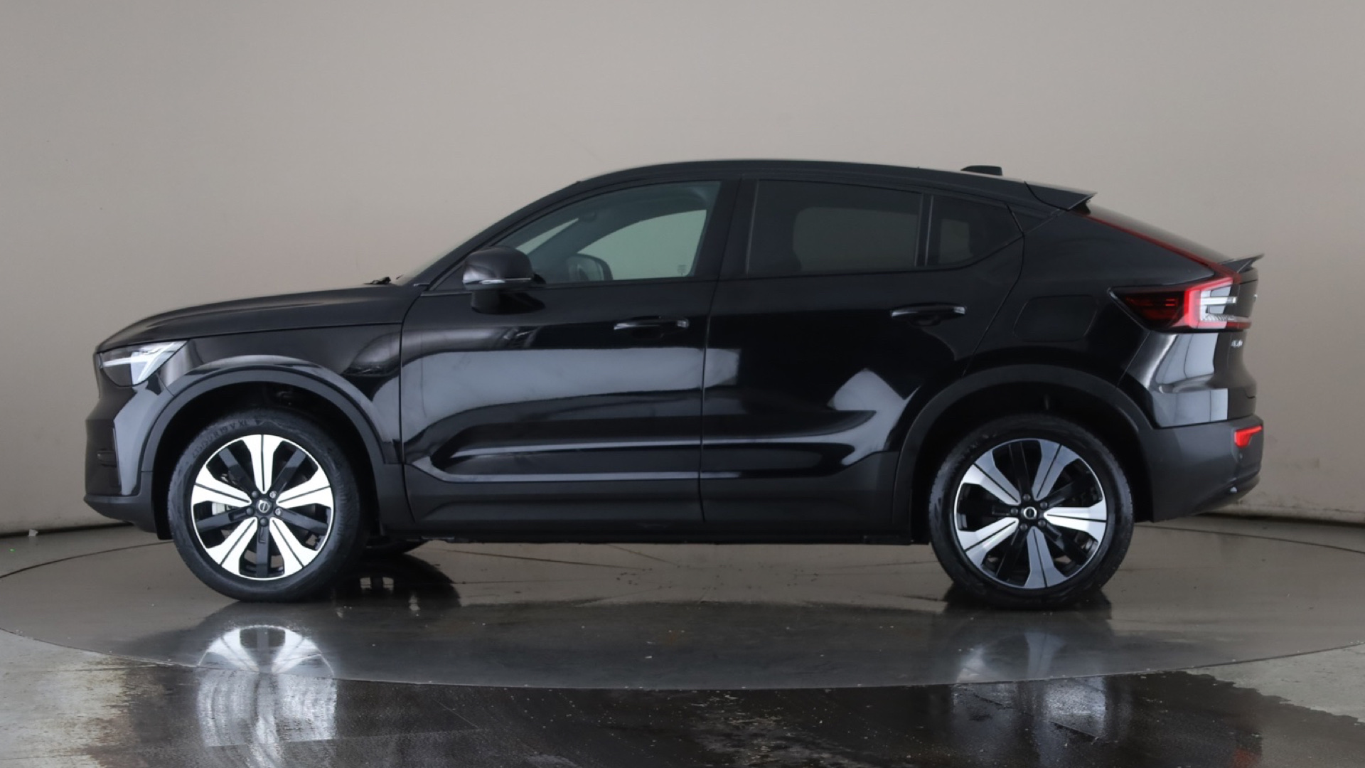 170kW Recharge Core 69kWh 5dr Auto