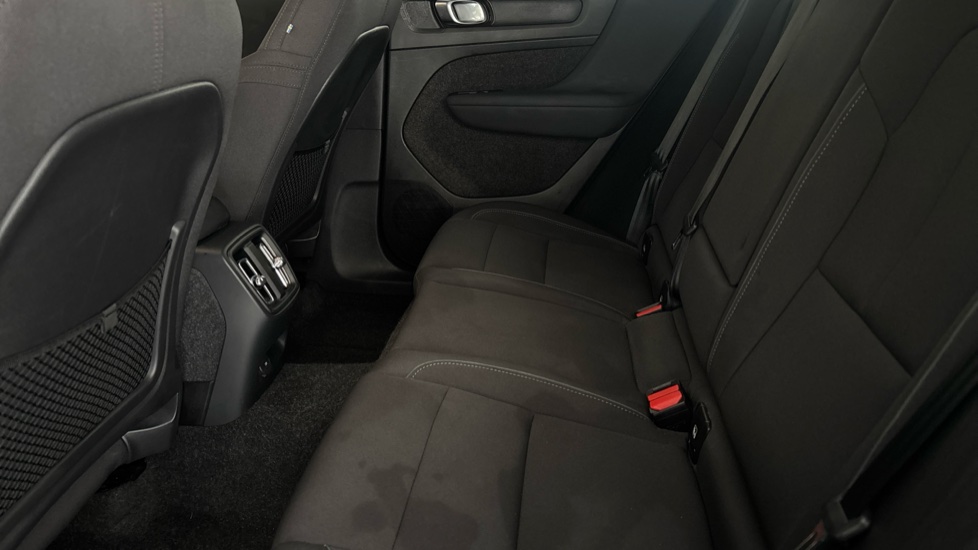 VOLVO C40 Image 14