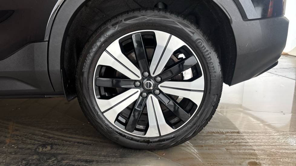 VOLVO C40 Image 18