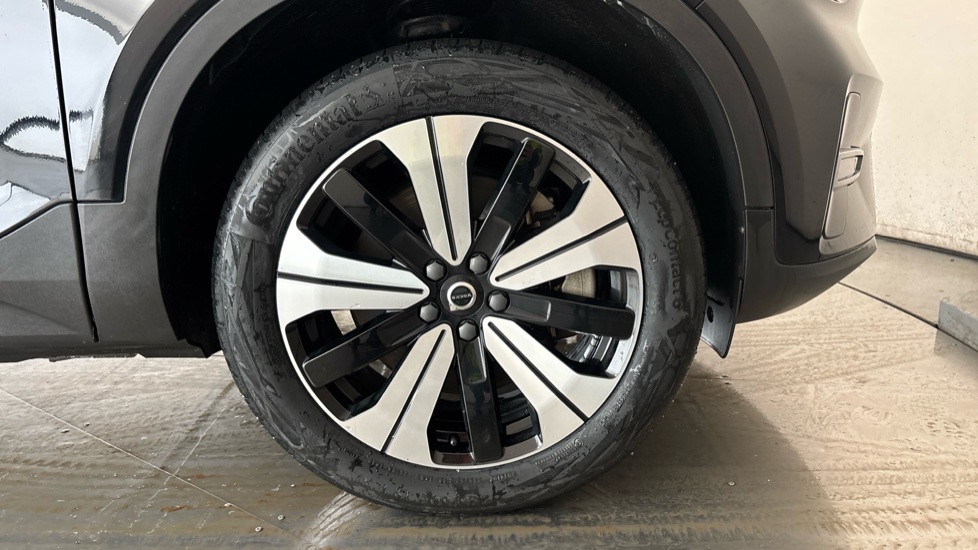 VOLVO C40 Image 20