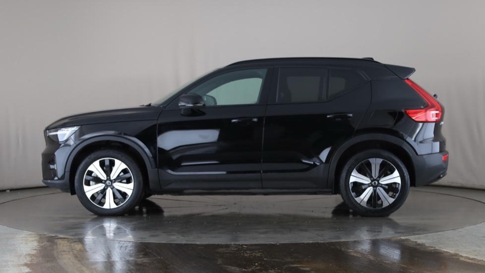 VOLVO XC40 Image 2