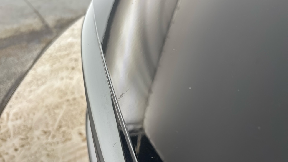 VOLVO XC40 chips and scratches