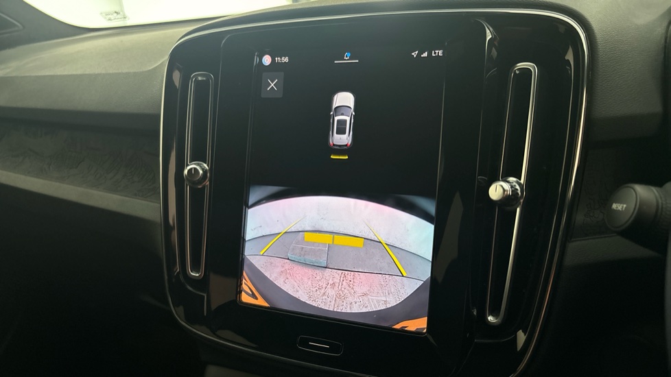 VOLVO XC40 reverse camera