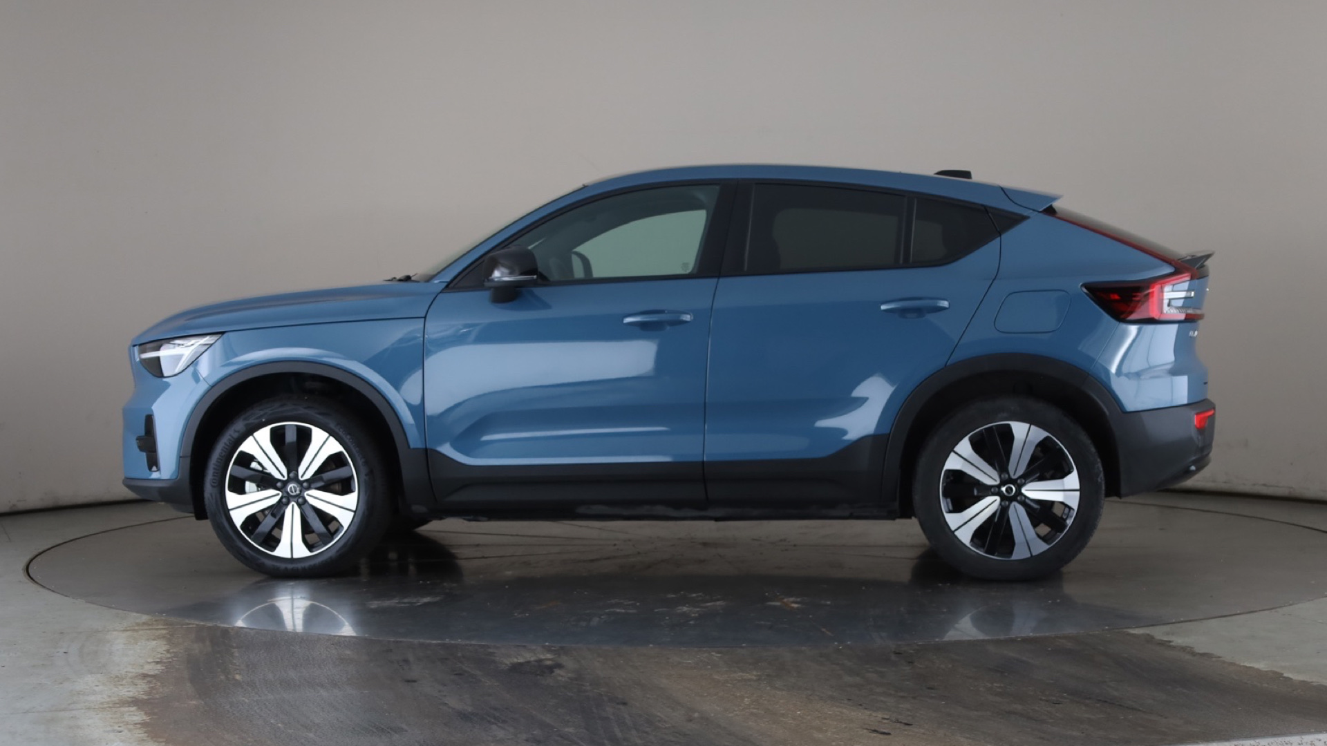 170kW Recharge Core 69kWh 5dr Auto