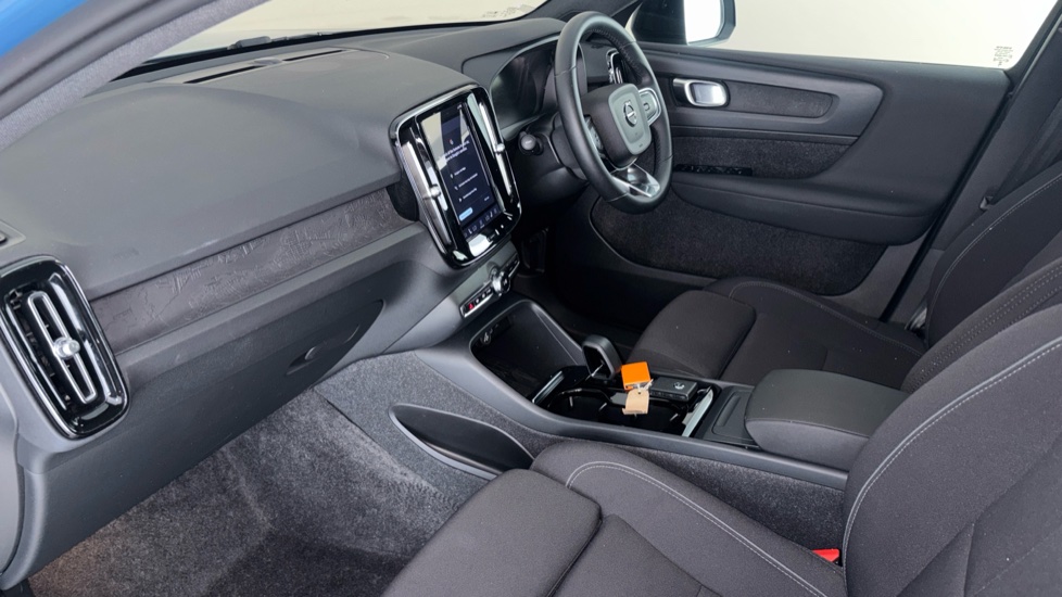 VOLVO C40 Image 10