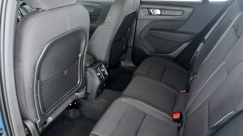 VOLVO C40 Image 14