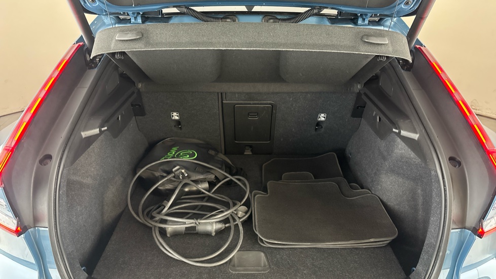 VOLVO C40 Image 15
