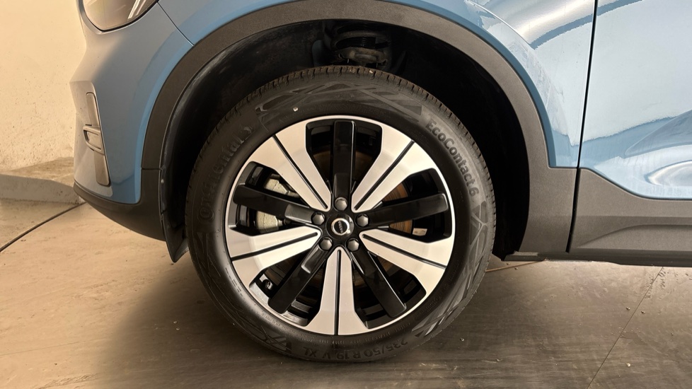 VOLVO C40 Image 17