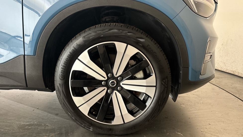 VOLVO C40 Image 20