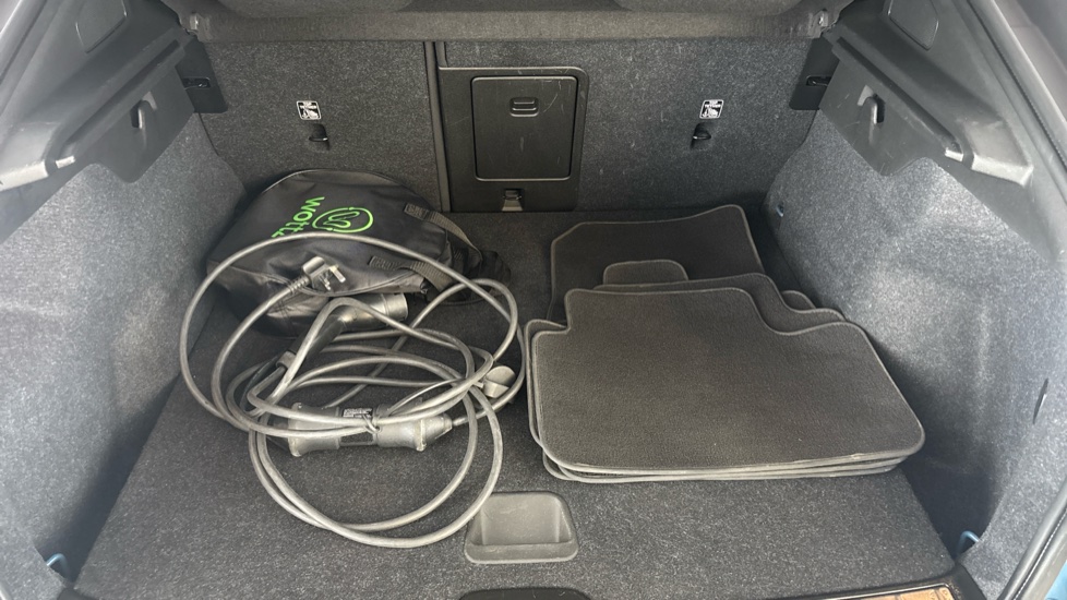 VOLVO C40 Image 22