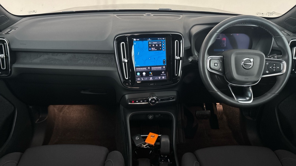 VOLVO C40 Image 11