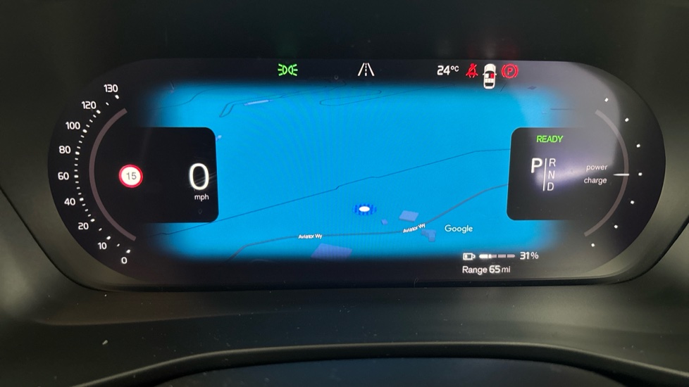VOLVO C40 Image 13