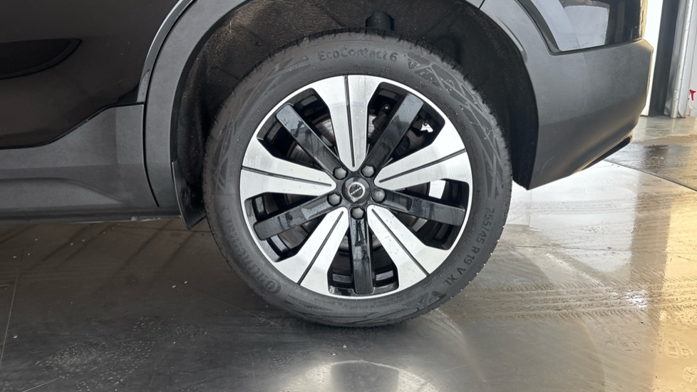 VOLVO C40 Image 18