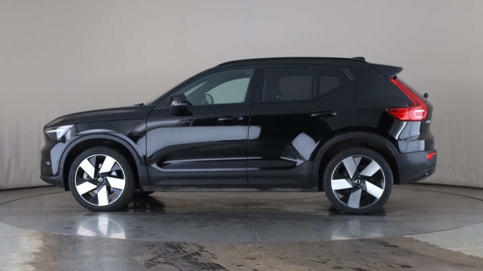 VOLVO XC40 Image 2