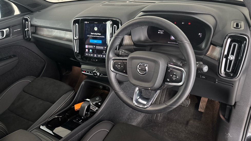 VOLVO XC40 Image 9