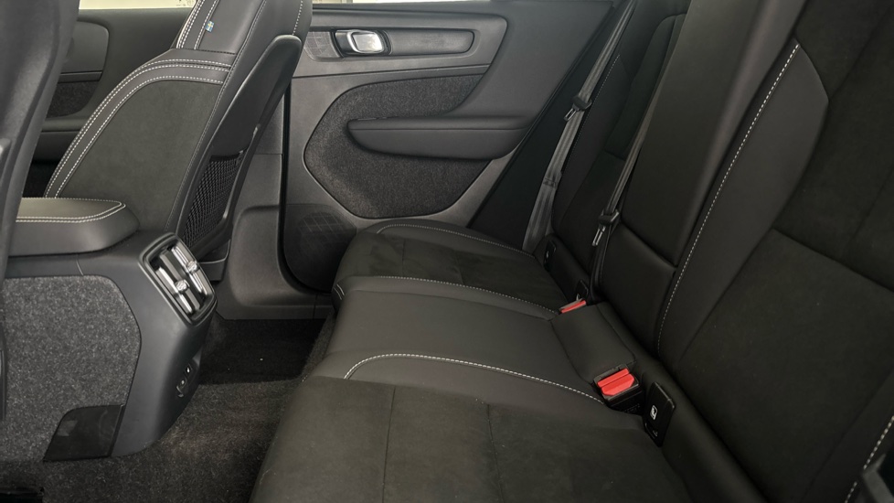 VOLVO XC40 Image 14
