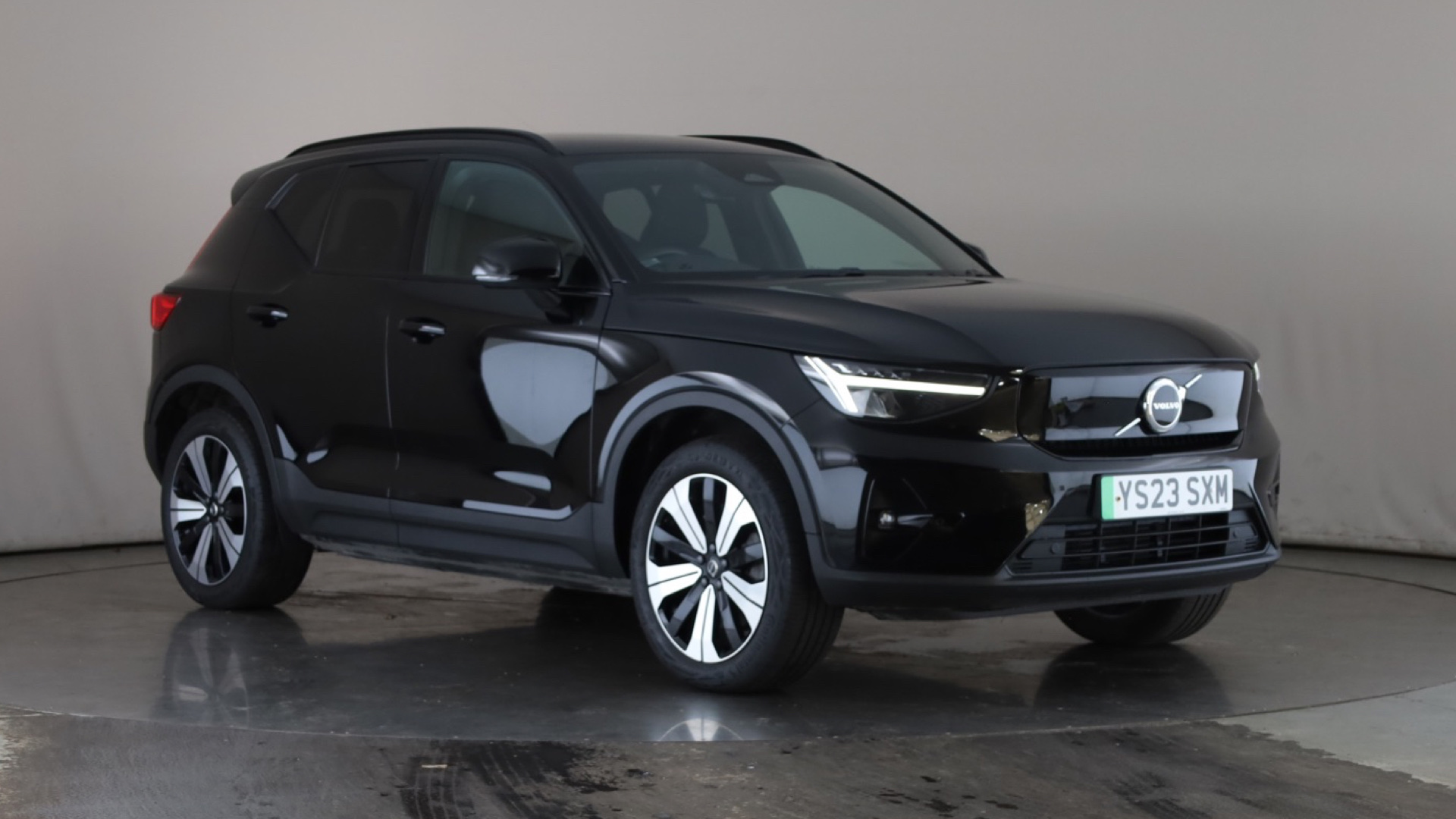VOLVO XC40 XC40 ELECTRIC ESTATE 300kW Recharge Twin Plus 78kWh 5dr AWD Auto
