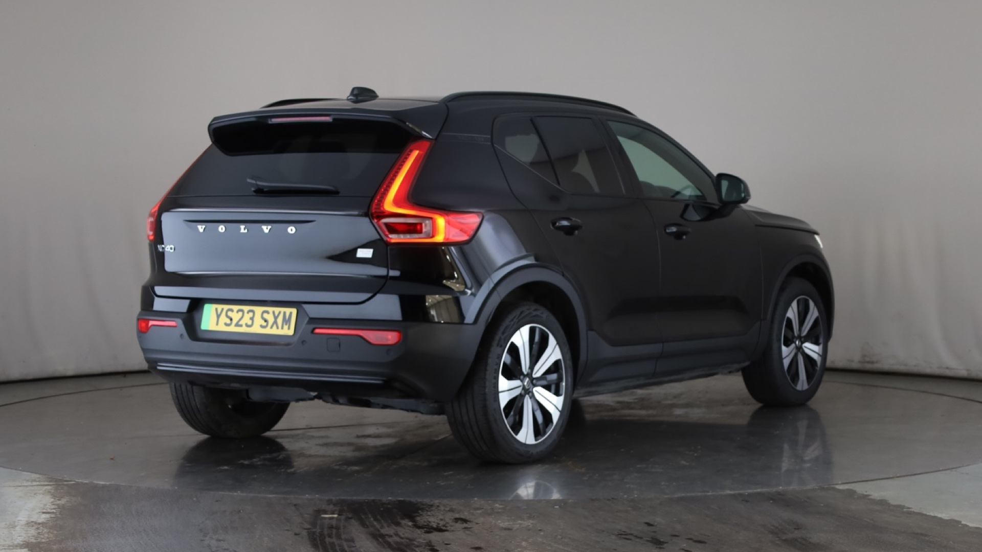 VOLVO XC40 XC40 ELECTRIC ESTATE 300kW Recharge Twin Plus 78kWh 5dr AWD Auto