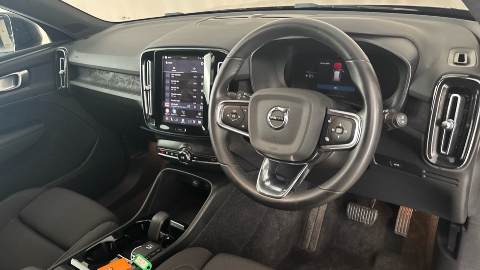 VOLVO XC40 Image 9