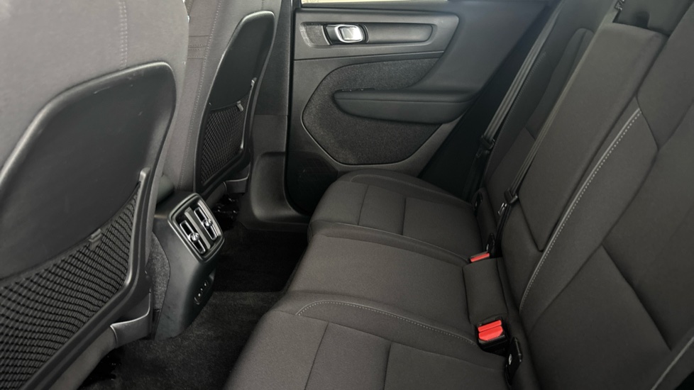 VOLVO XC40 Image 14