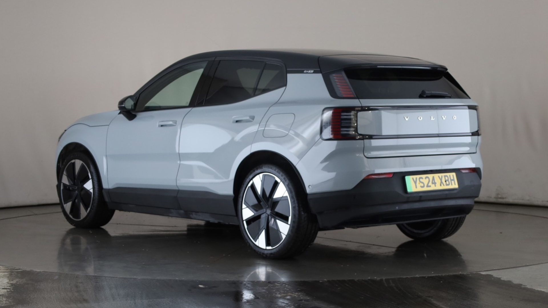 315kW Twin Motor Performance Ultra 69kWh 5dr Auto