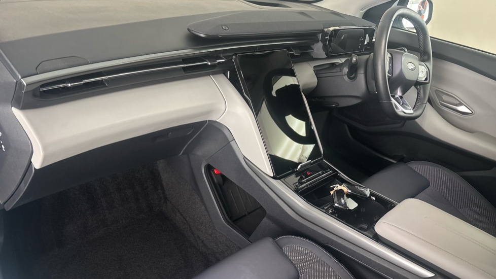 FORD EXPLORER Image 10