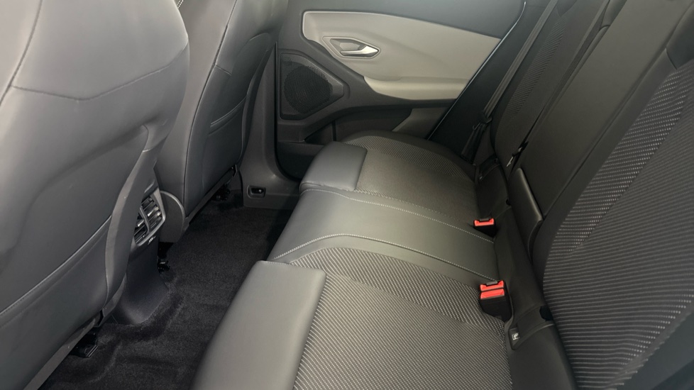 FORD EXPLORER Image 14