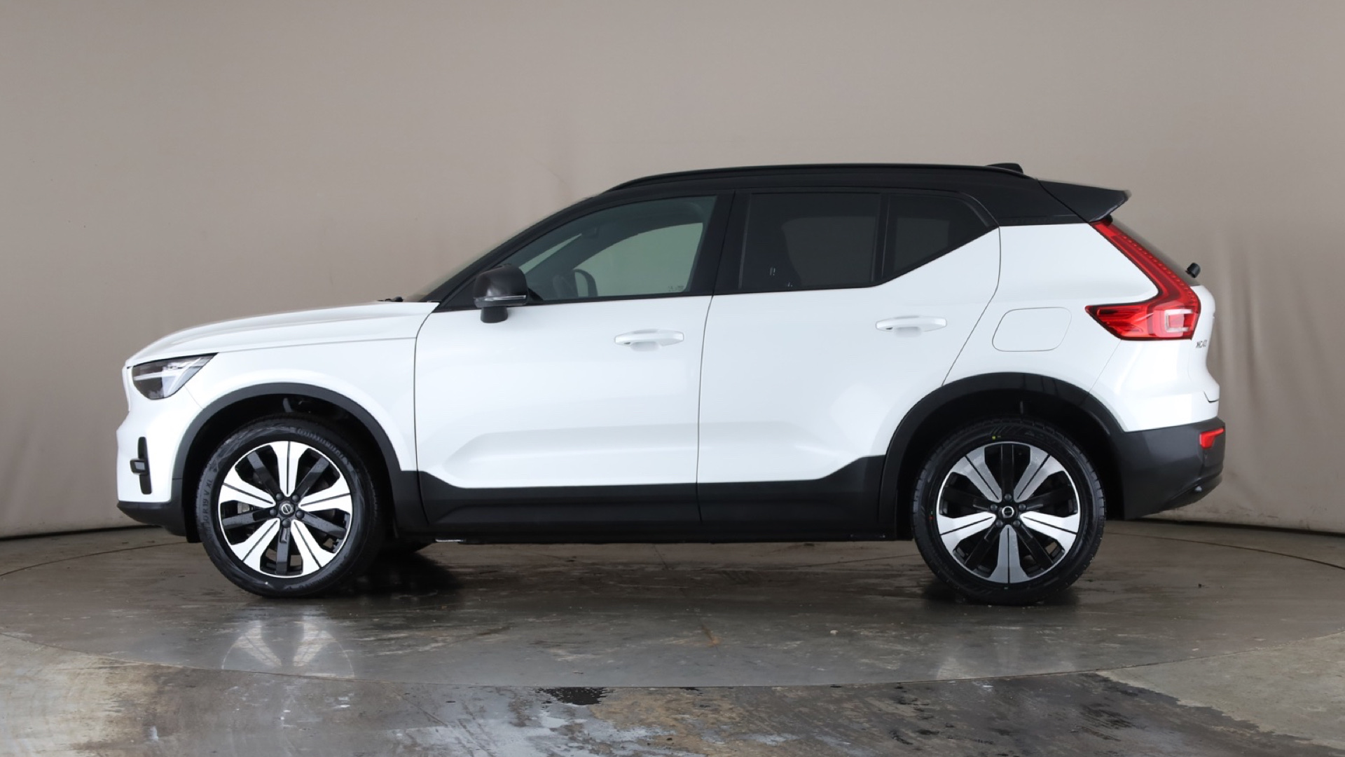 170kW Recharge Plus 69kWh 5dr Auto [2023]