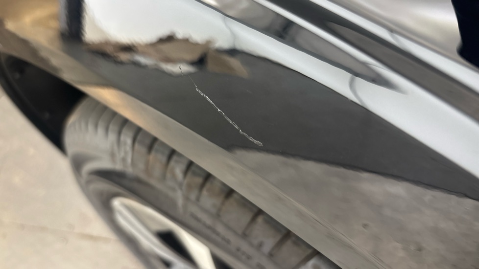VOLVO XC60 Scratches