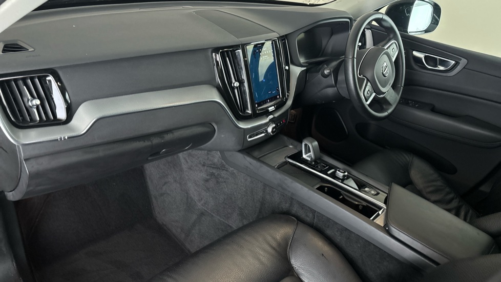 VOLVO XC60 Image 10