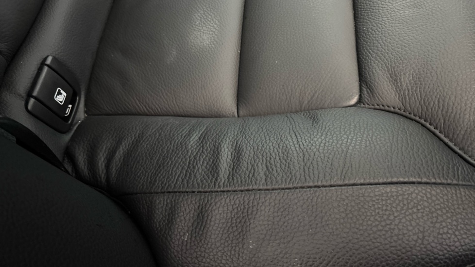 VOLVO XC60 worn and stains