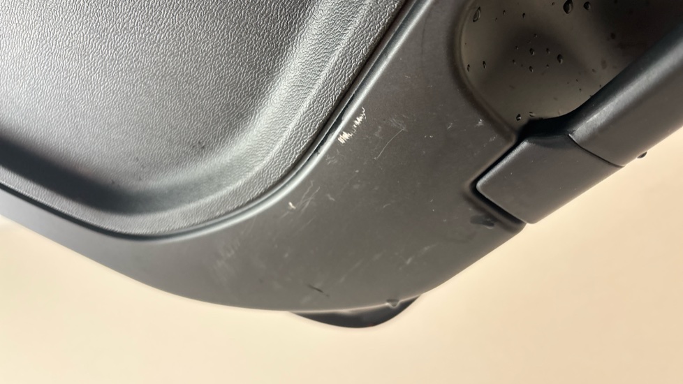 VOLVO XC60 scratches and scuffs