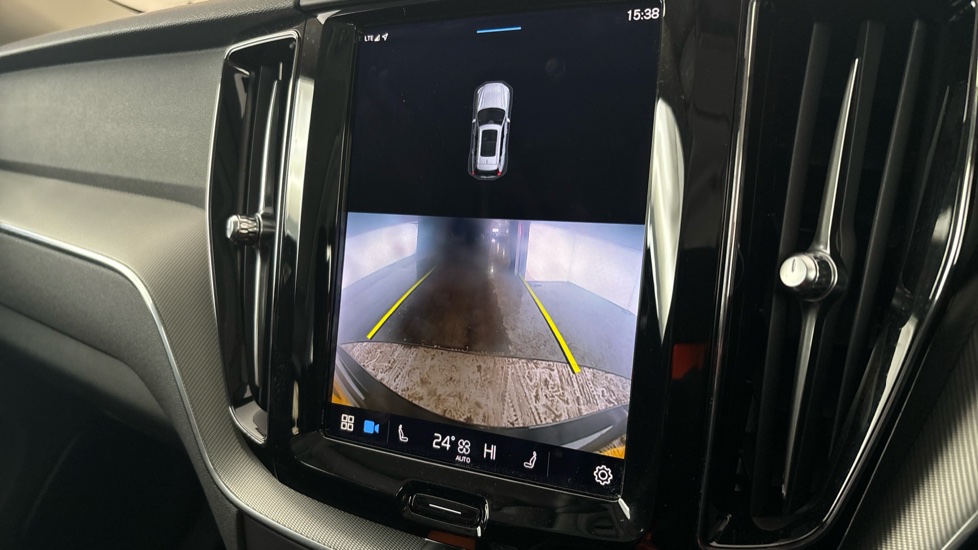 VOLVO XC60 reverse camera