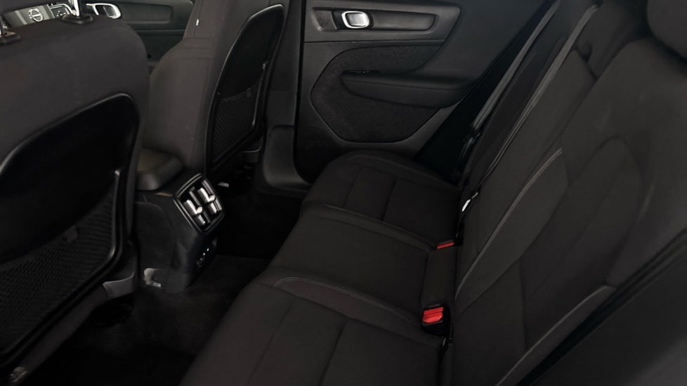VOLVO XC40 Image 14